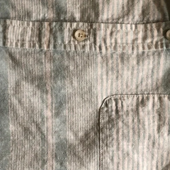 Marine Layer Lightweight Pocket Button Up Shirt - Picture 4 of 4